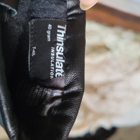 3M Thinsulate Black Leather Gloves with Quilted Interior - Picture 5 of 8